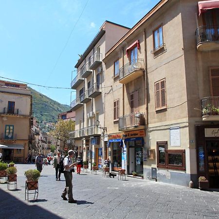 Garibaldi B&B تْشيفالو المظهر الخارجي الصورة