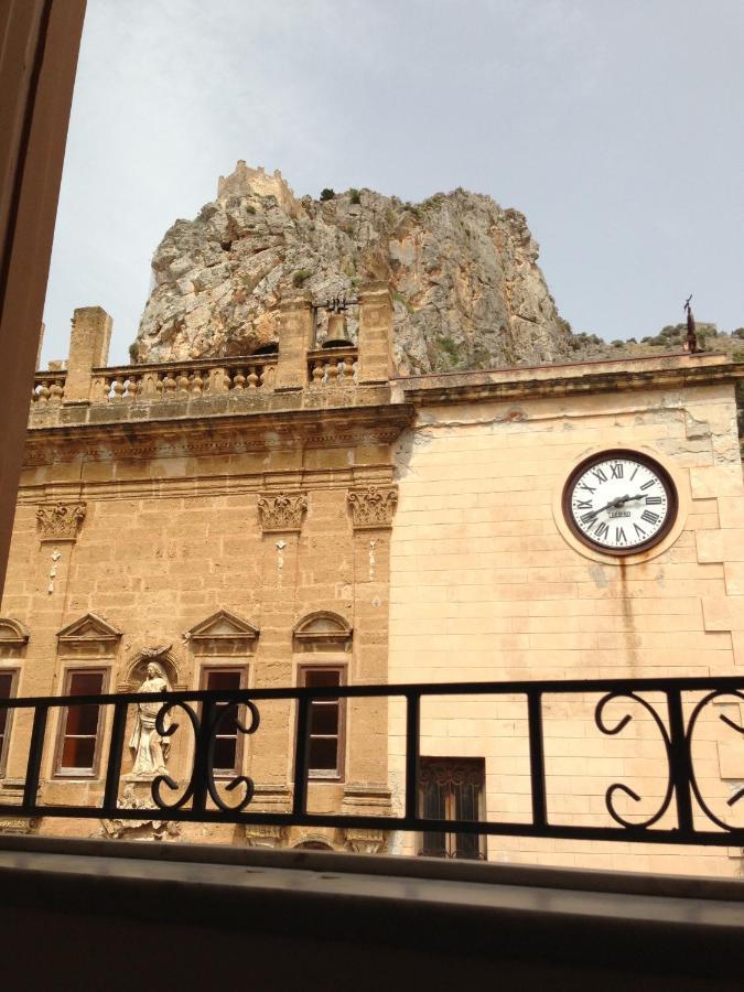 Garibaldi B&B تْشيفالو الغرفة الصورة