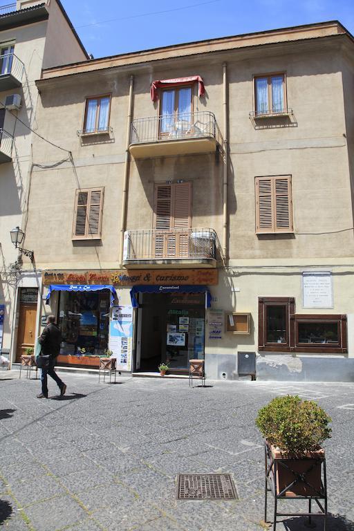 Garibaldi B&B تْشيفالو الغرفة الصورة